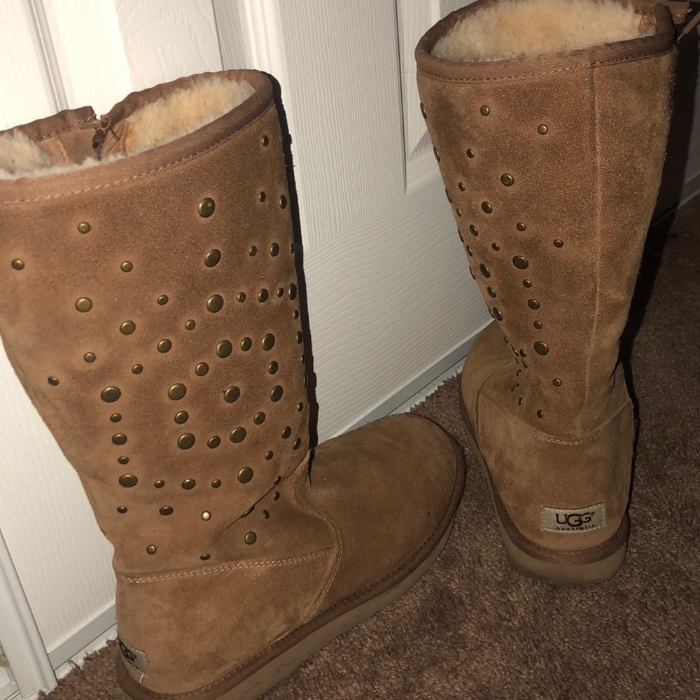 Like new uggs
